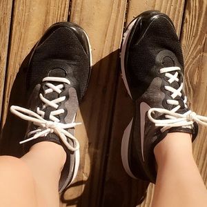 Women’s Size 8 Black,White,and Grey Nike’s